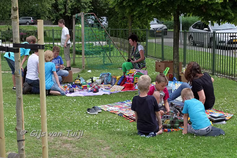 2012_06_28 Lo Kinderen Braderie De Rank