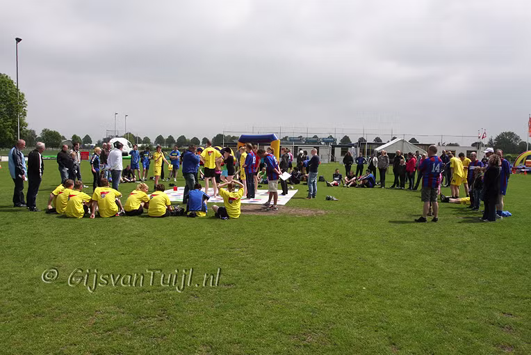 2013_06_01 Lo Kerkwijk Zeskamp Volw