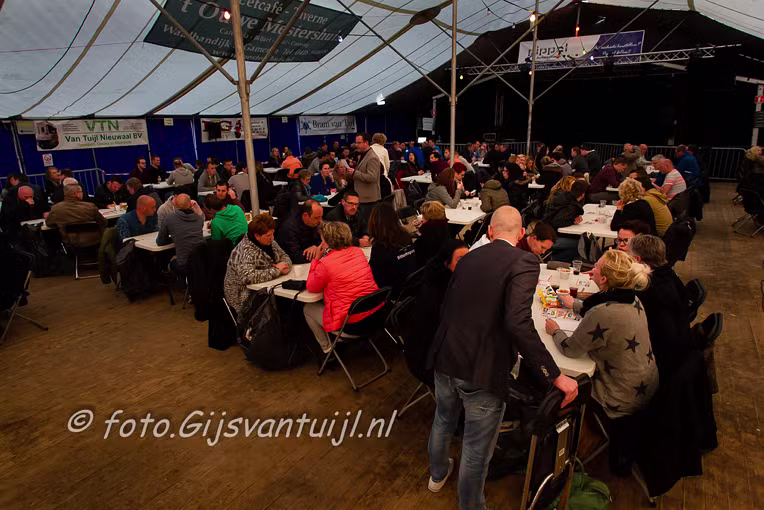 2016_04_28 Lo Quizavond Oranje ver Gameren